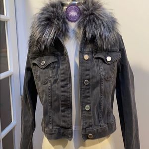 Grey jean jacket with grey faux fur! Never worn ❣️